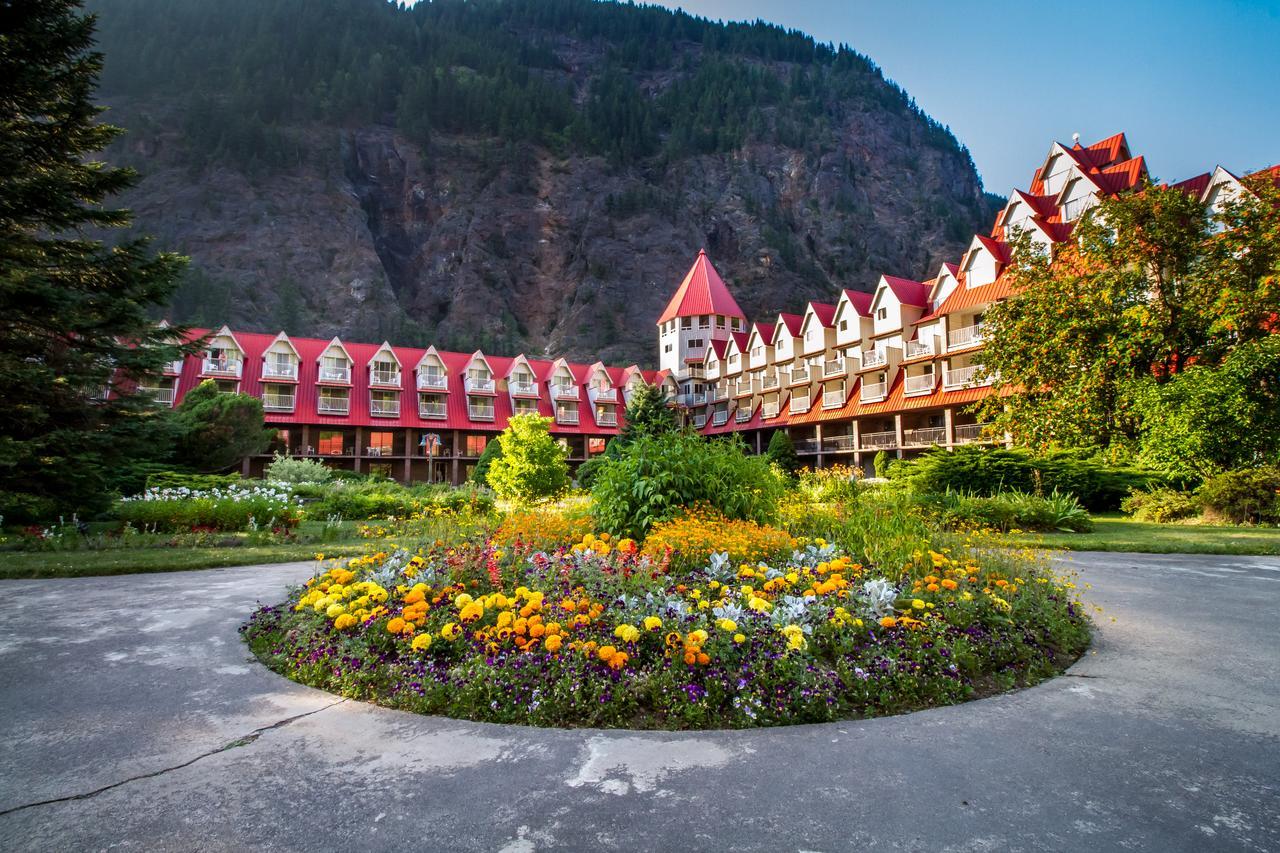 Three Valley Lake Chateau Revelstoke Eksteriør billede